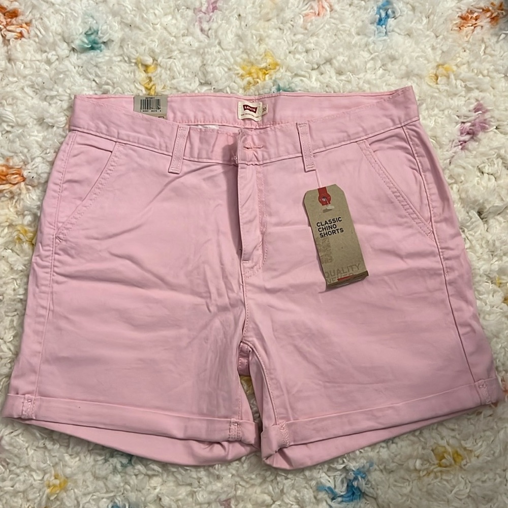 NWT Levi’s Pink Chino Short